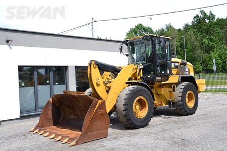 CATERPILLAR 938 M